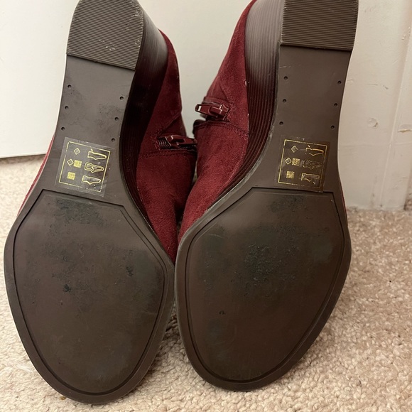 Boots - Picture 3 of 5